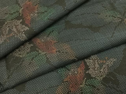 平和屋着物●本場大島紬　カタス7マルキ　純泥染　手織　草花文　畠山紬工場謹製　証紙付き　正絹　逸品　AABE5512fy