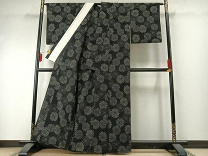 平和屋着物▽お召 単衣 120亀甲 花尽くし 黒地 反端付き 正絹 逸品 AABE5635fy