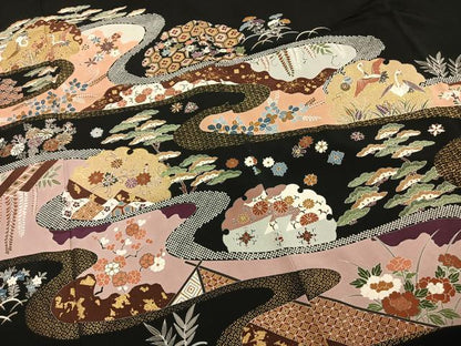 平和屋着物●豪華黒留袖　友禅　作家物　政治郎　駒刺繍　雪輪花鳥文　金彩　高島屋扱い　正絹　逸品　AABE5781fy
