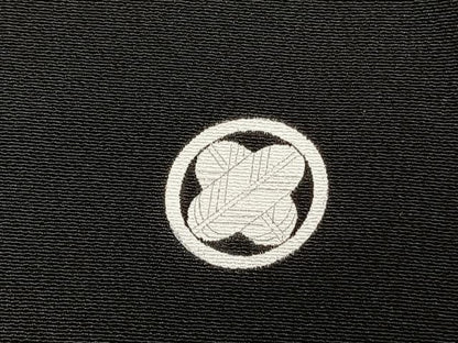 平和屋着物●創業460年・千總　黒留袖　駒刺繍　松竹梅　飛鶴文　金糸　金彩　正絹　逸品　AABE5785fy