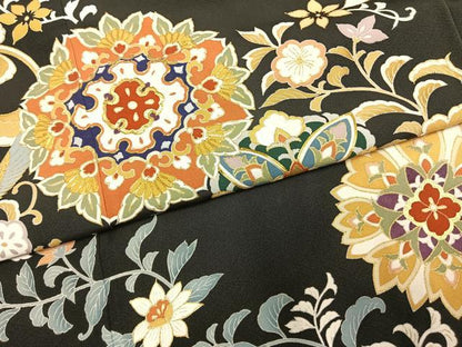 平和屋着物●豪華黒留袖　友禅　駒刺繍　花鳥文　金彩　正絹　逸品　AABE5796fy