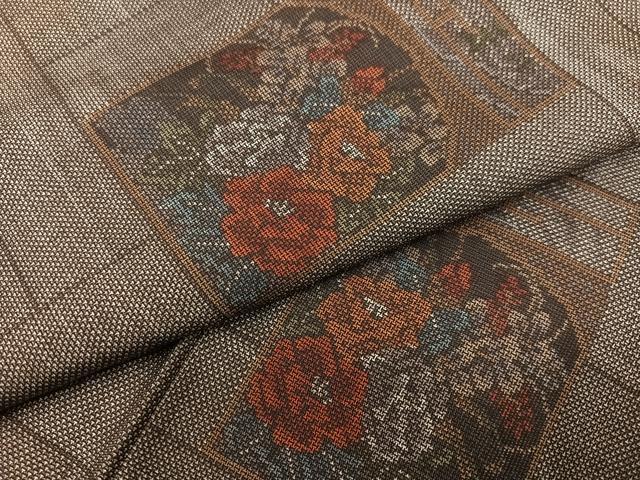 平和屋着物●本場大島紬 カタス9マルキ 色紙草花文 正絹 逸品 AABE5856ph