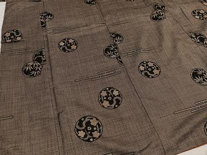 平和屋着物●本場大島紬　割込み絣　梅笹丸文　正絹　逸品　AABE5875ph