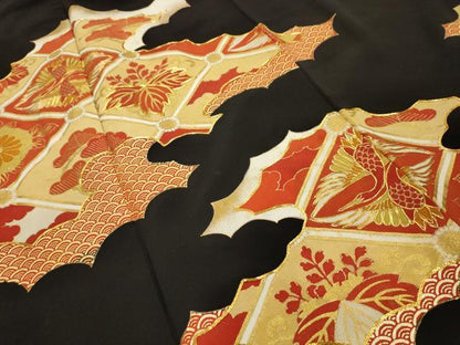 平和屋着物■豪華黒留袖　駒刺繍　雲取双鶴花菱文　正絹　逸品　AABE6380sx