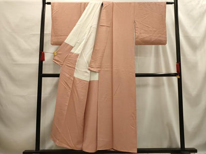 平和屋着物■上質な色無地　むじな菊地紋　珊瑚色　正絹　逸品　AABE6646sx