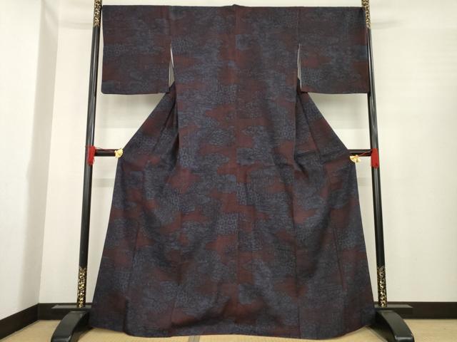 平和屋着物●本場結城紬　重要無形文化財　80亀甲　雲重ね吉祥花文　正絹　逸品　AABE6789ck 平和屋着物○本場結城紬 重要無形文化財 80亀甲 雲重ね吉祥花