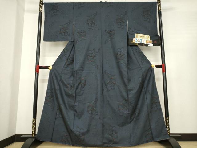 平和屋着物●本場大島紬　純泥染め　手織り　カタス7マルキ　草花文　証紙付き　正絹　逸品　AABE6802ck 平和屋着物○本場大島紬 純泥染め 手織り カタス7マルキ 草花文 証紙