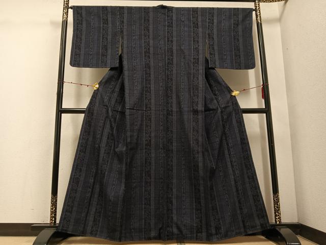 平和屋着物●本場結城紬　重要無形文化財　花間道　正絹　逸品　AABE6952ph 平和屋着物○本場結城紬 重要無形文化財 花間道 正絹 逸品 AABE6952ph
