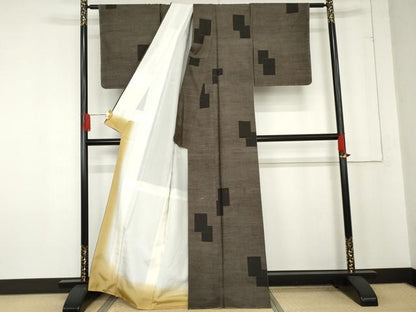 平和屋着物●上質な紬 色紙重ね文 正絹 逸品 未使用 AABE7042cs