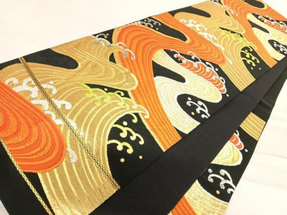 平和屋着物◎六通柄袋帯　唐織　立波文　黒地　金銀糸　正絹　逸品　AABE7138yx