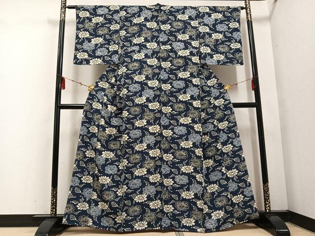 平和屋着物■上質な小紋　藍　型染め　菊尽くし　逸品　ut2679 平和屋着物○阿波藍染 阿波友禅 正絹 城間栄順作(A42\\u00271300yu 日本工芸会正会員 本場琉球藍型染小紋着物