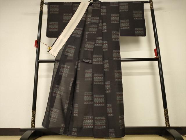 平和屋着物＊夏物　本場大島紬　夏大島　幾何学花文　正絹　逸品　AABE7494jd