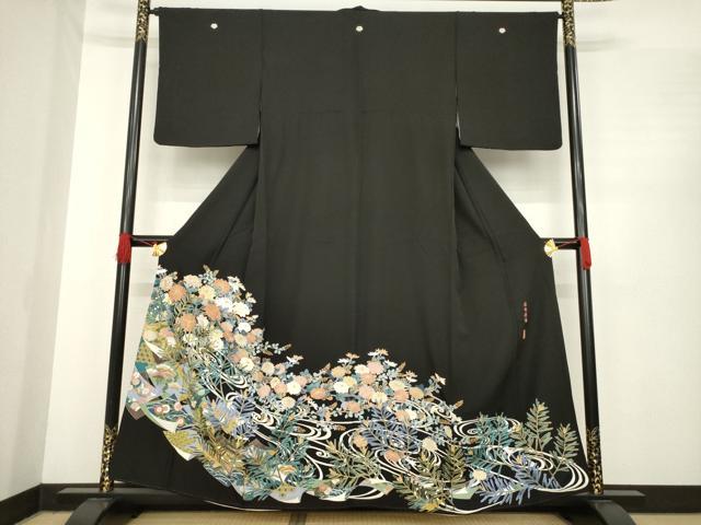 平和屋着物●豪華黒留袖　友禅　作家物　蘇州刺繍　草花文　金糸　正絹　逸品　AABE7584ck