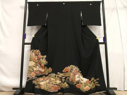 平和屋着物■豪華黒留袖　風景樹林文　金銀彩　正絹　逸品　AABE7710oa