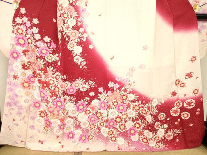 平和屋着物●豪華振袖　駒刺繍　花毬文　暈し染め　銀通し地　正絹　逸品　AABE7748ck