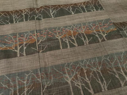 平和屋着物●本場大島紬　訪問着　カタス9マルキ　刺繍　横段樹林文　正絹　逸品　AABE7767ck