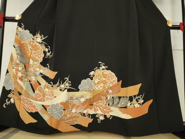 平和屋着物●創業460年・千總　黒留袖　駒刺繍　蔓帯花文　金彩　伊勢丹扱い　正絹　逸品　AABE7791ck