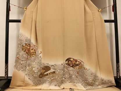 平和屋着物●豪華色留袖　作家物　千くさ染繍　刺繍　飛鶴花文箱　吉祥宝尽くし　暈し染め　金彩　正絹　逸品　AABE8083ph
