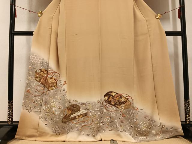 平和屋着物●豪華色留袖　作家物　千くさ染繍　刺繍　飛鶴花文箱　吉祥宝尽くし　暈し染め　金彩　正絹　逸品　AABE8083ph