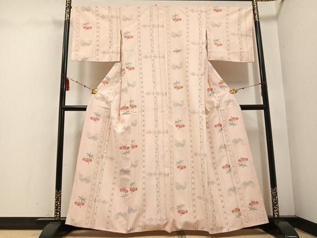 平和屋着物●上質な紬　間道　蝶　成り物　正絹　逸品　AABE8125ph