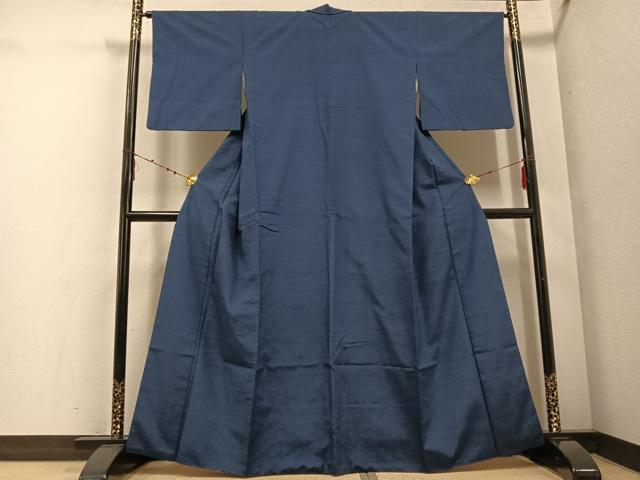 平和屋着物●上質な紬　色無地　鉄紺色　正絹　逸品　AABE8130ph 平和屋着物○上質な紬 色無地 鉄紺色 正絹 逸品 AABE8130ph