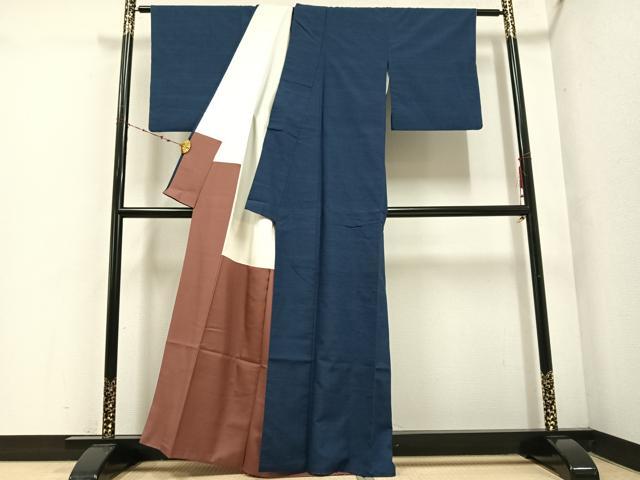 平和屋着物●上質な紬　色無地　鉄紺色　正絹　逸品　AABE8130ph 平和屋着物○上質な紬 色無地 鉄紺色 正絹 逸品 AABE8130ph