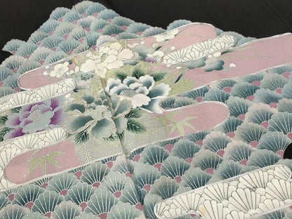 平和屋着物■豪華黒留袖　駒刺繍　エ霞花青海波文　銀彩　正絹　逸品　AABE8508st