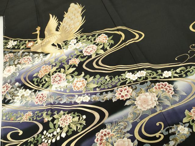 平和屋着物●豪華黒留袖　駒刺繍　孔雀更紗花文　暈し染め　金彩　正絹　逸品　未使用　AABE8609cs