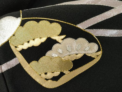 平和屋着物●皇室献上作家　野村静枝　佐賀錦　黒留袖　駒刺繍　貝合わせ吉祥草花文　金銀糸　正絹　逸品　AABE8613cs