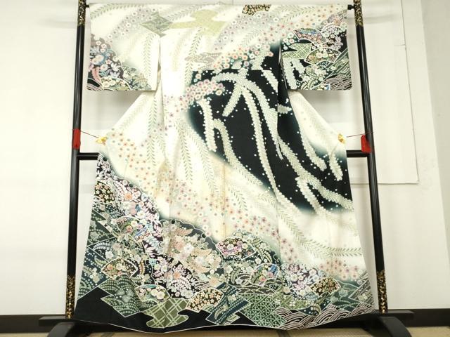 平和屋着物●訪問着　作家物　雪輪地紙草花文　暈し染め　金彩　銀通し地　正絹　逸品　AABE8642cs