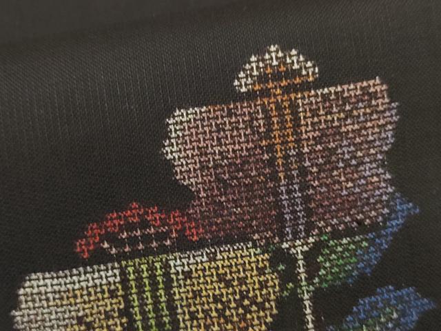 平和屋着物●川口廣昭　本場大島紬　地空き　カタス9マルキ　遠州椿　黒地　ロング丈　反端付き　正絹　逸品　未使用　AABE8667cs