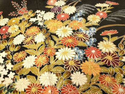 平和屋着物■豪華黒留袖　駒刺繍　草花文　金彩　正絹　逸品　AABE8818fw