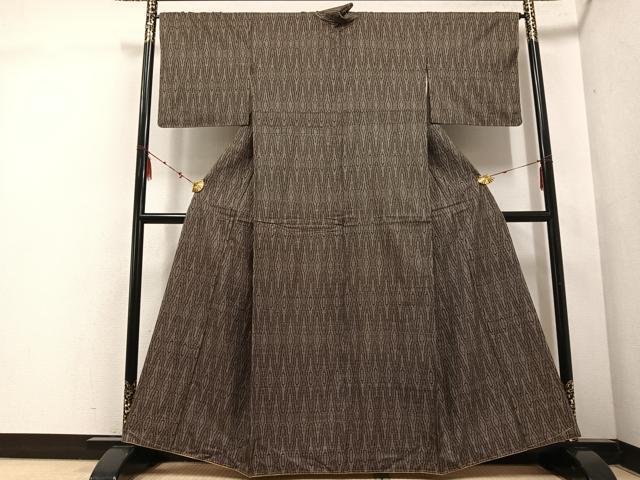 平和屋着物●本場大島紬　一元7マルキ　幾何学文様　正絹　逸品　未使用　AABE8897ph
