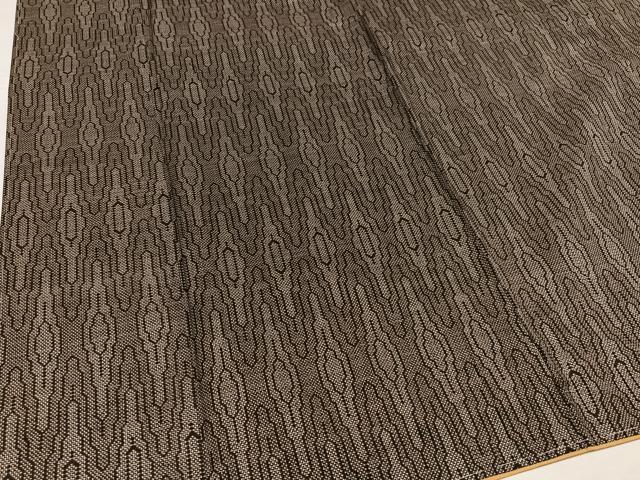 平和屋着物●本場大島紬　一元7マルキ　幾何学文様　正絹　逸品　未使用　AABE8897ph