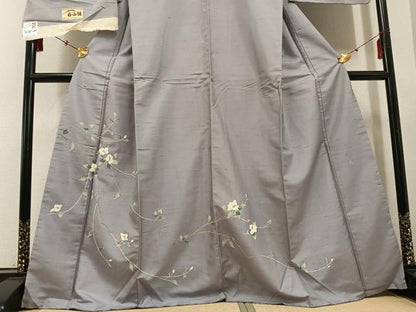 平和屋着物●訪問着　白山紬地　友禅　作家物　枝花文　銀座おゝぎ屋扱い　正絹　逸品　AABE8929ph