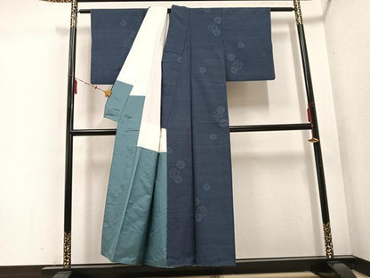 平和屋着物●結城紬　奥順　はたおり娘　舞花文　反端付き　正絹　逸品　AABE8933ph