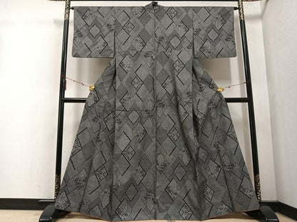 平和屋着物●本場大島紬　カタス9マルキ　草花菱文　正絹　逸品　AABE8943ph