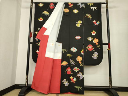 平和屋着物●豪華振袖　友禅　宝尽くし　黒地　金彩　正絹　逸品　AABE9236ck