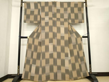 平和屋着物●上質な小紋　市松文　鬼しぼ縮緬　ますいわ屋扱い　正絹　逸品　AABE9267ck