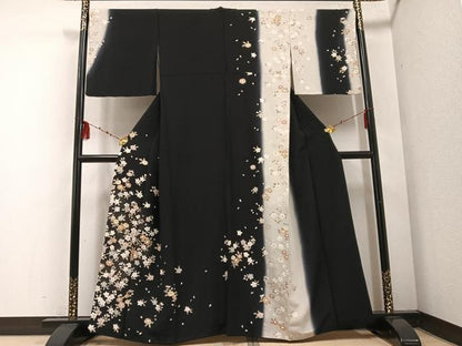 平和屋着物●訪問着　舞花文　暈し染め　黒地　金銀彩　正絹　逸品　AABF0002ph