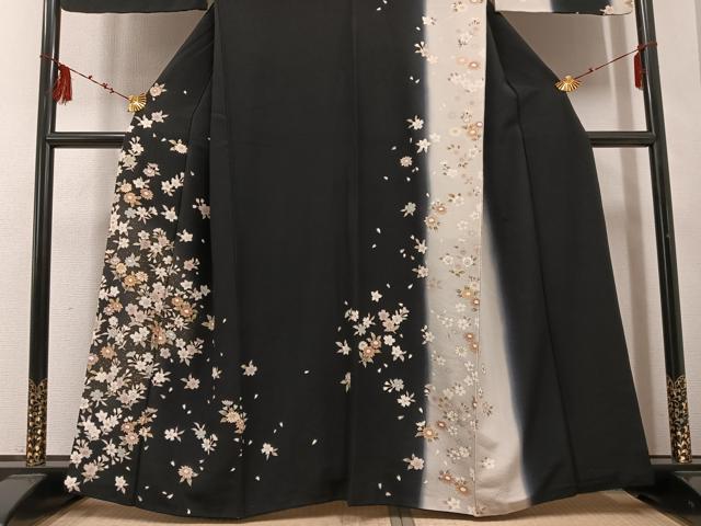 平和屋着物●訪問着　舞花文　暈し染め　黒地　金銀彩　正絹　逸品　AABF0002ph
