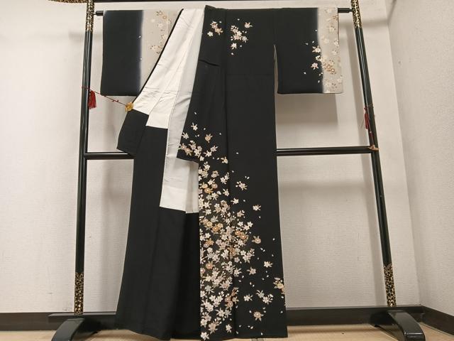 平和屋着物●訪問着　舞花文　暈し染め　黒地　金銀彩　正絹　逸品　AABF0002ph