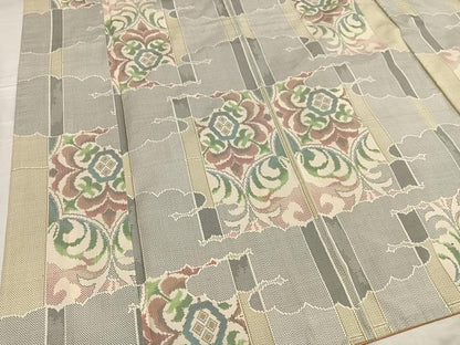 平和屋着物●本場大島紬　白大島　一元7マルキ　草花文　正絹　逸品　AABF0016ph