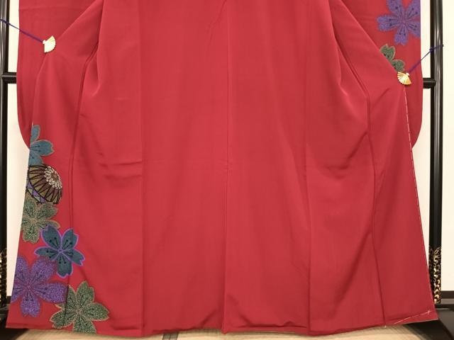 平和屋着物●豪華振袖　舞花文　毬　真紅色地　西武百貨店扱い　正絹　逸品　AABF0201fy 平和屋着物○豪華振袖 舞花文 毬 真紅色地 西武百貨店扱い 正絹