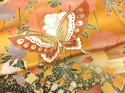 平和屋着物●豪華振袖　駒刺繍　花蝶文　暈し染め　金彩　正絹　逸品　AABF0226fy