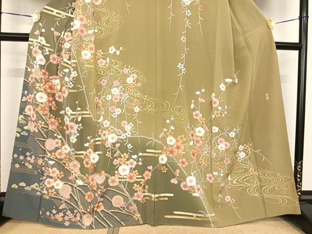 平和屋着物●訪問着　友禅　作家物　松峰　駒刺繍　枝梅文　暈し染め　金銀彩　正絹　逸品　AABF0227fy 平和屋着物○訪問着 友禅 作家物 松峰 駒刺繍 枝梅文 暈