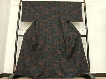 平和屋着物●本場結城紬　重要無形文化財　80亀甲　幾何学文様　正絹　逸品　AABF0233fy
