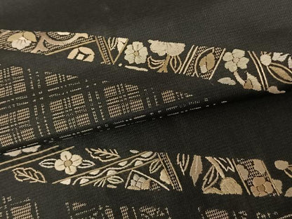 平和屋着物●本場大島紬　刺繍　熨斗花文　黒地　正絹　逸品　AABF0252fy