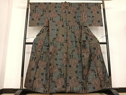 平和屋着物●本場大島紬 カタス9マルキ 誰が袖文様 黒地 正絹 逸品 AABF0286fy
