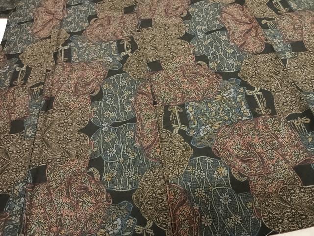 平和屋着物●本場大島紬 カタス9マルキ 誰が袖文様 黒地 正絹 逸品 AABF0286fy